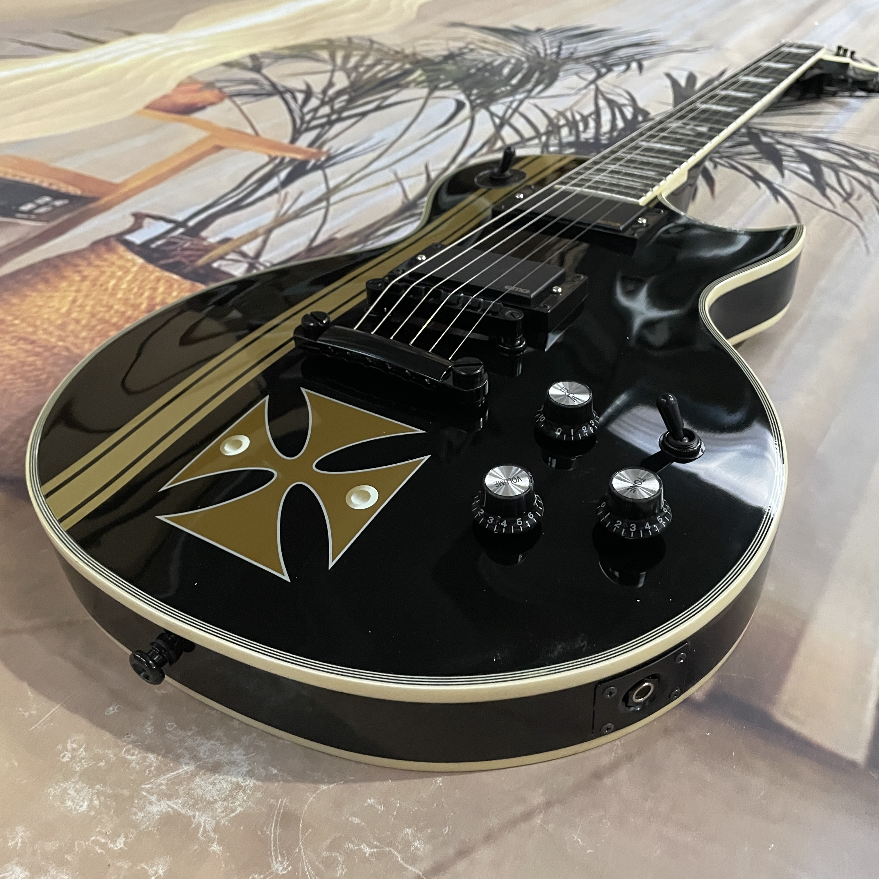 Black custom-made 6-string ele - огляд і ціна Electric Guitar Beginner