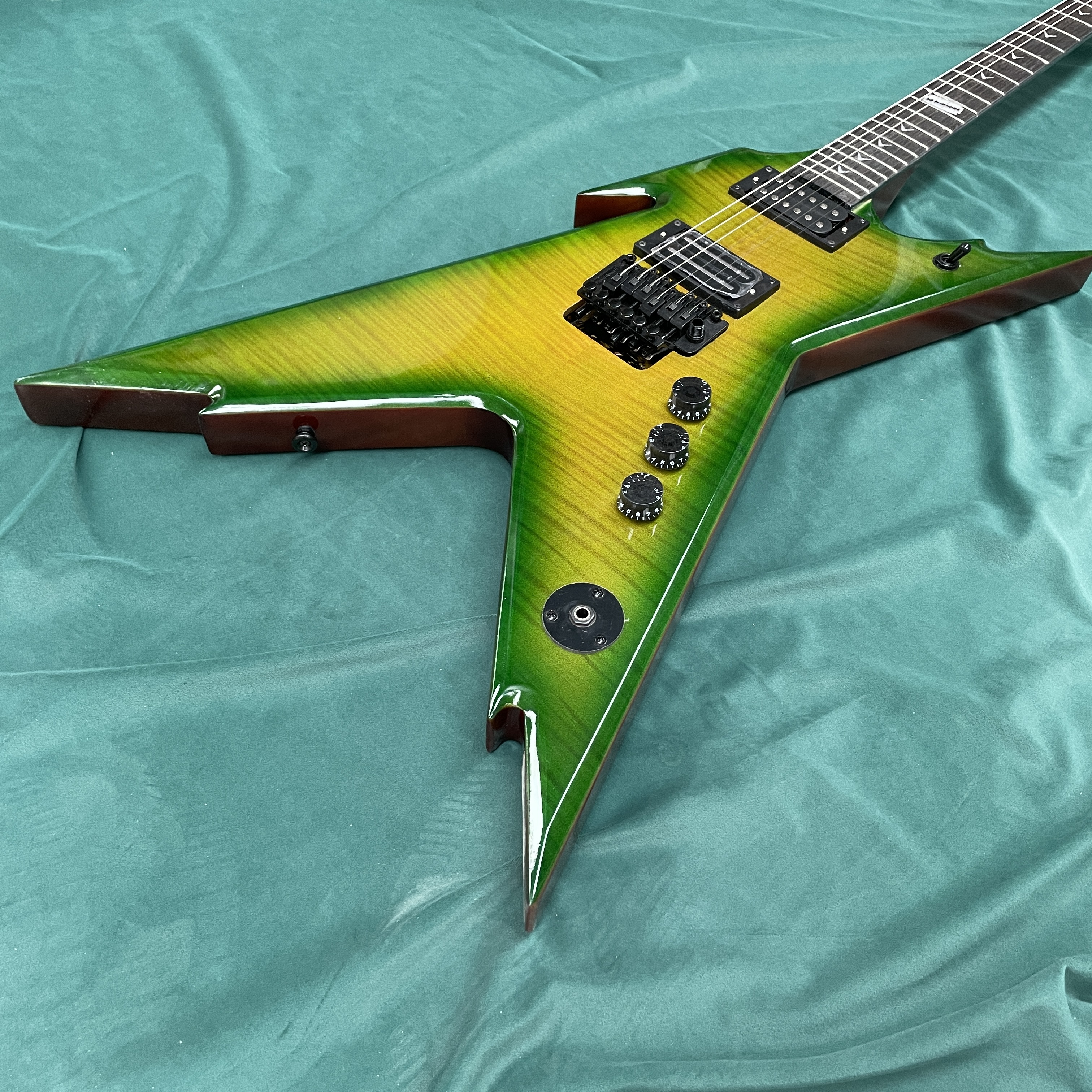 6-string electric guitar, tige - огляд і ціна Electric Guitar Beginner