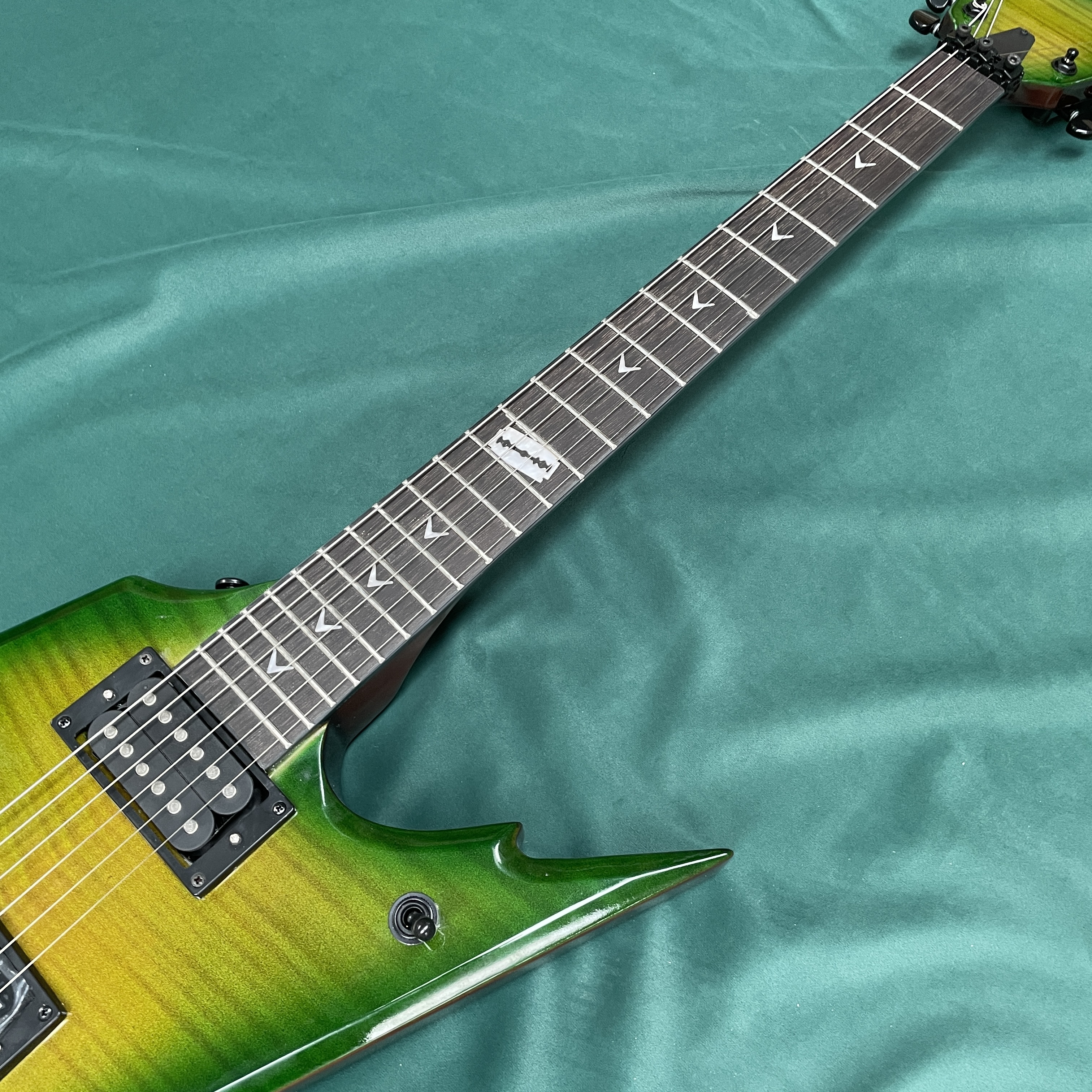 6-string electric guitar, tige - огляд і ціна Electric Guitar Beginner