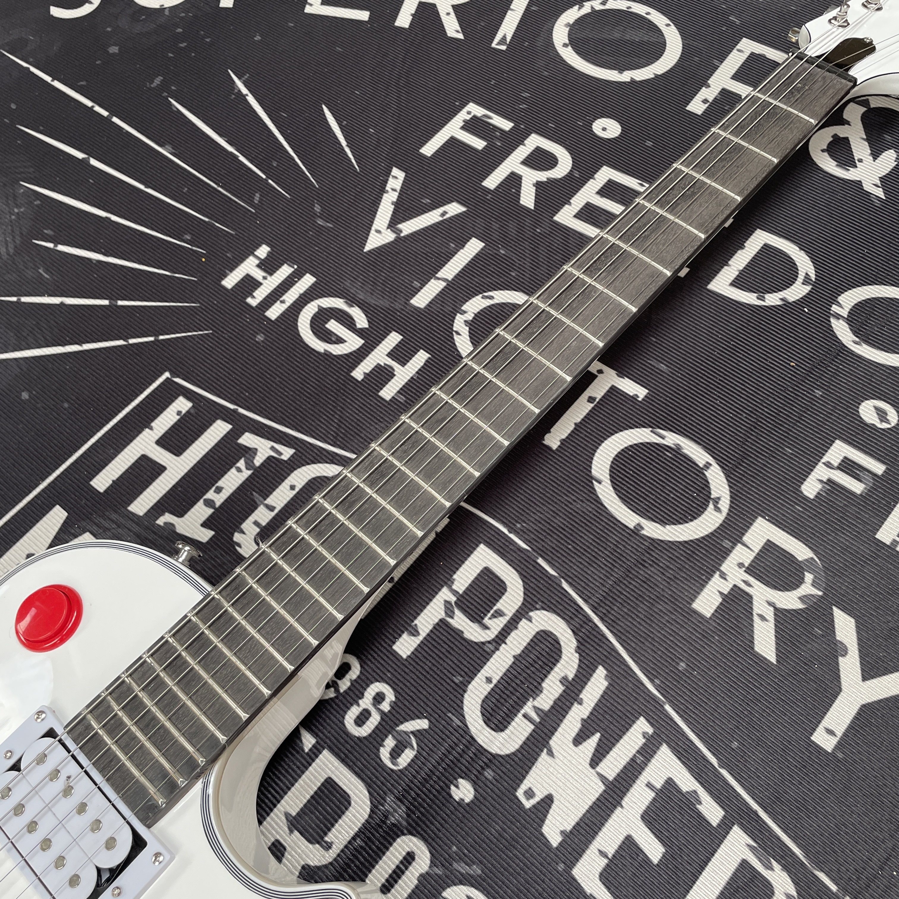 Red switch electric guitar, do - огляд і ціна Electric Guitar Beginner