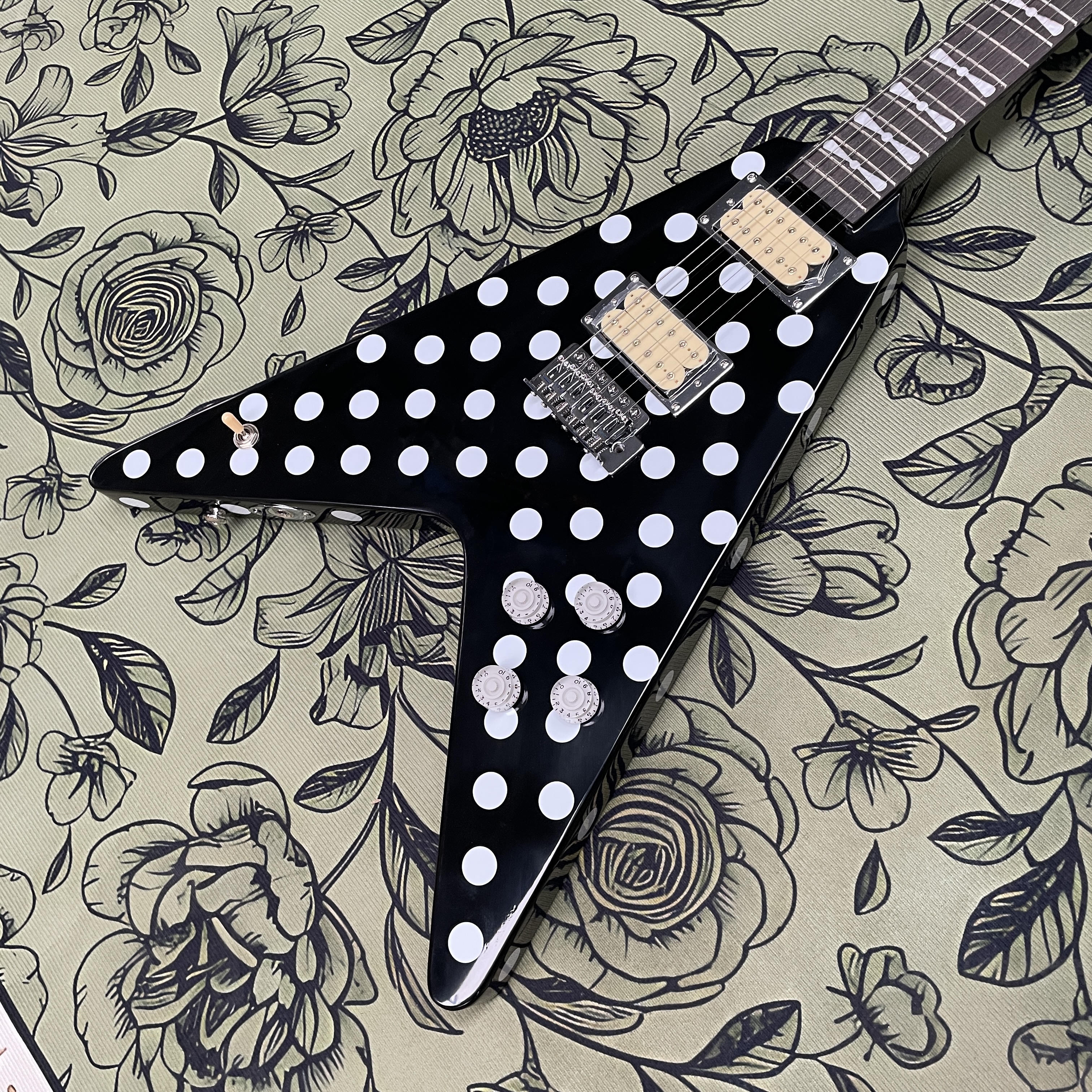 6-string electric guitar, blac - огляд і ціна Electric Guitar Beginner