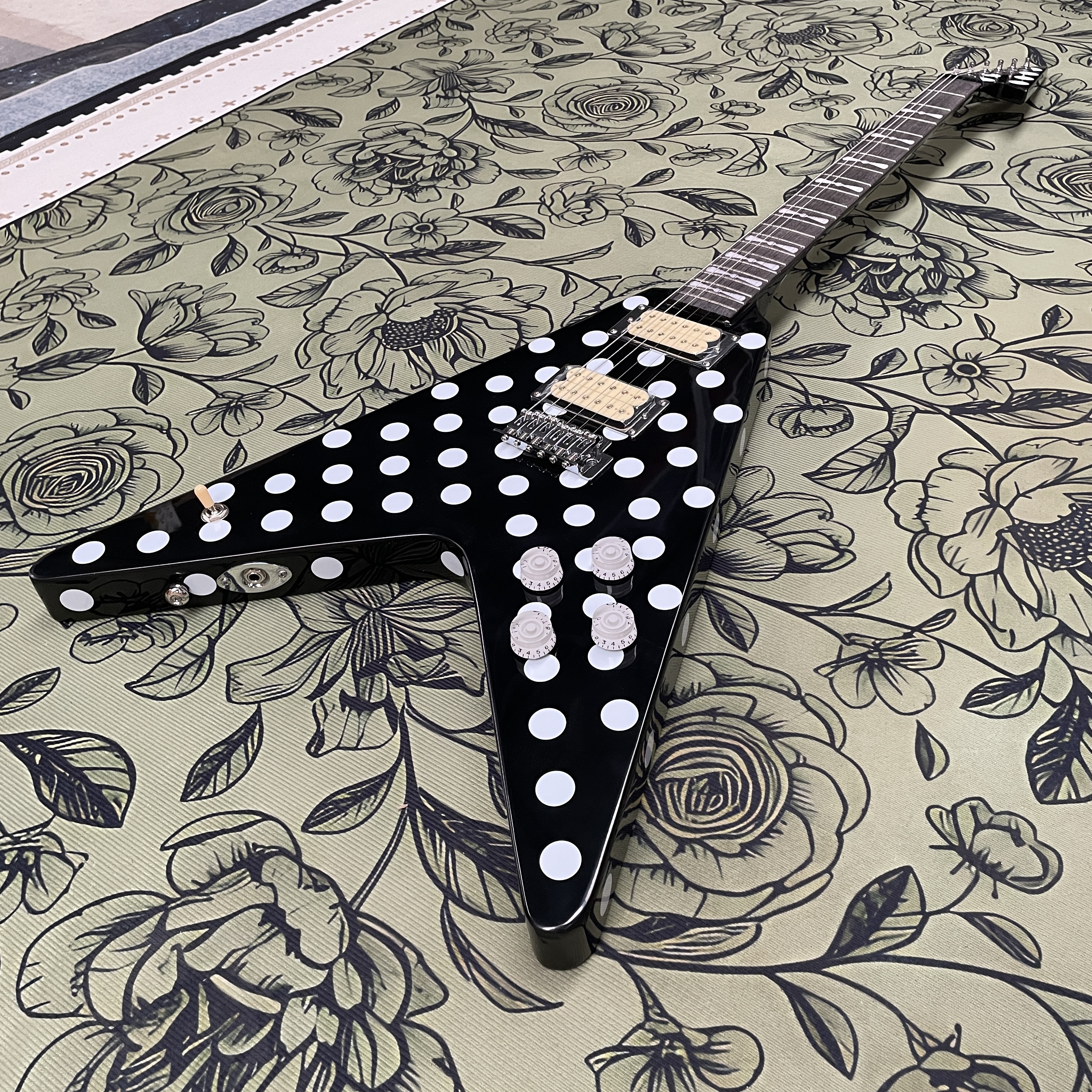 6-string electric guitar, blac - огляд і ціна Electric Guitar Beginner