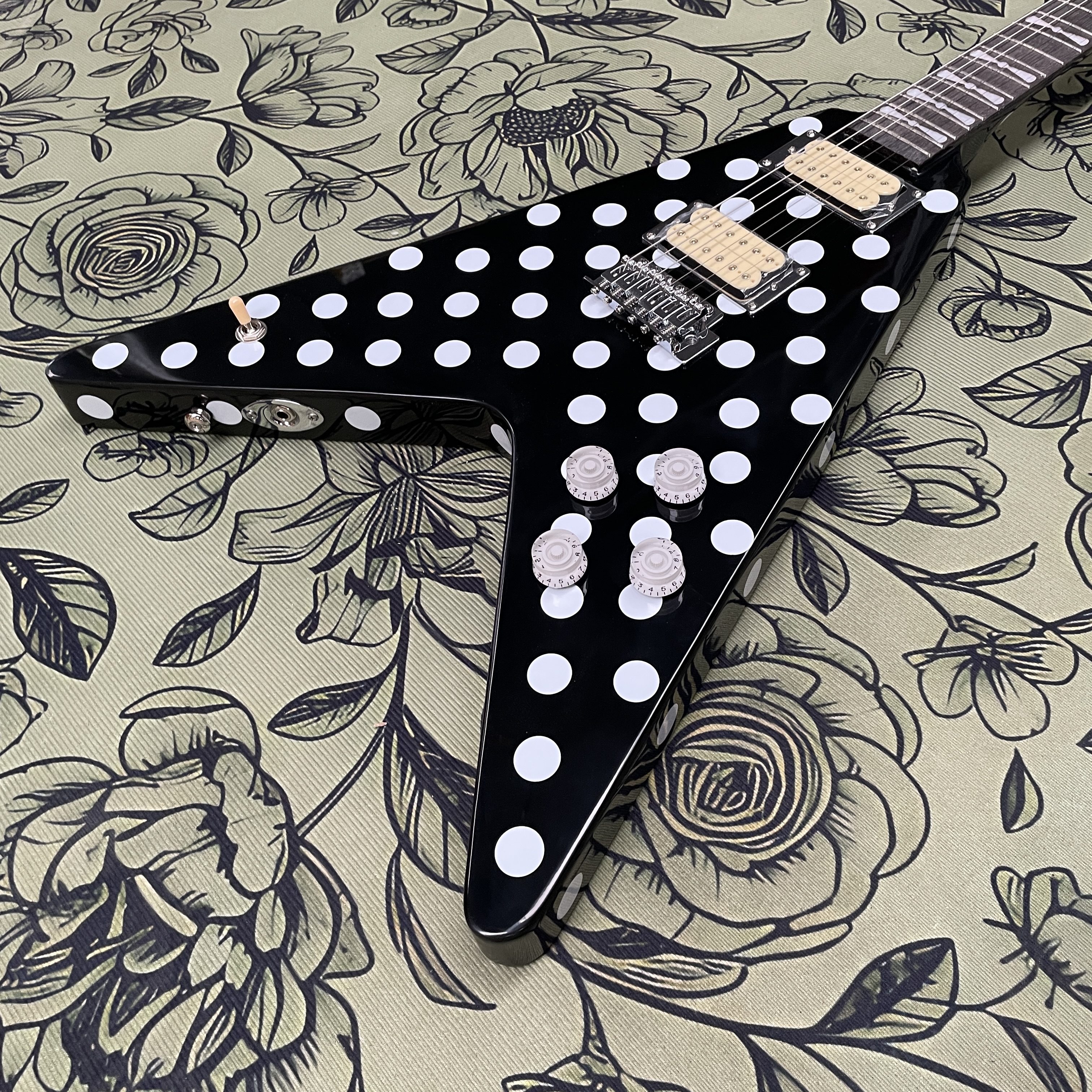 6-string electric guitar, blac - огляд і ціна Electric Guitar Beginner