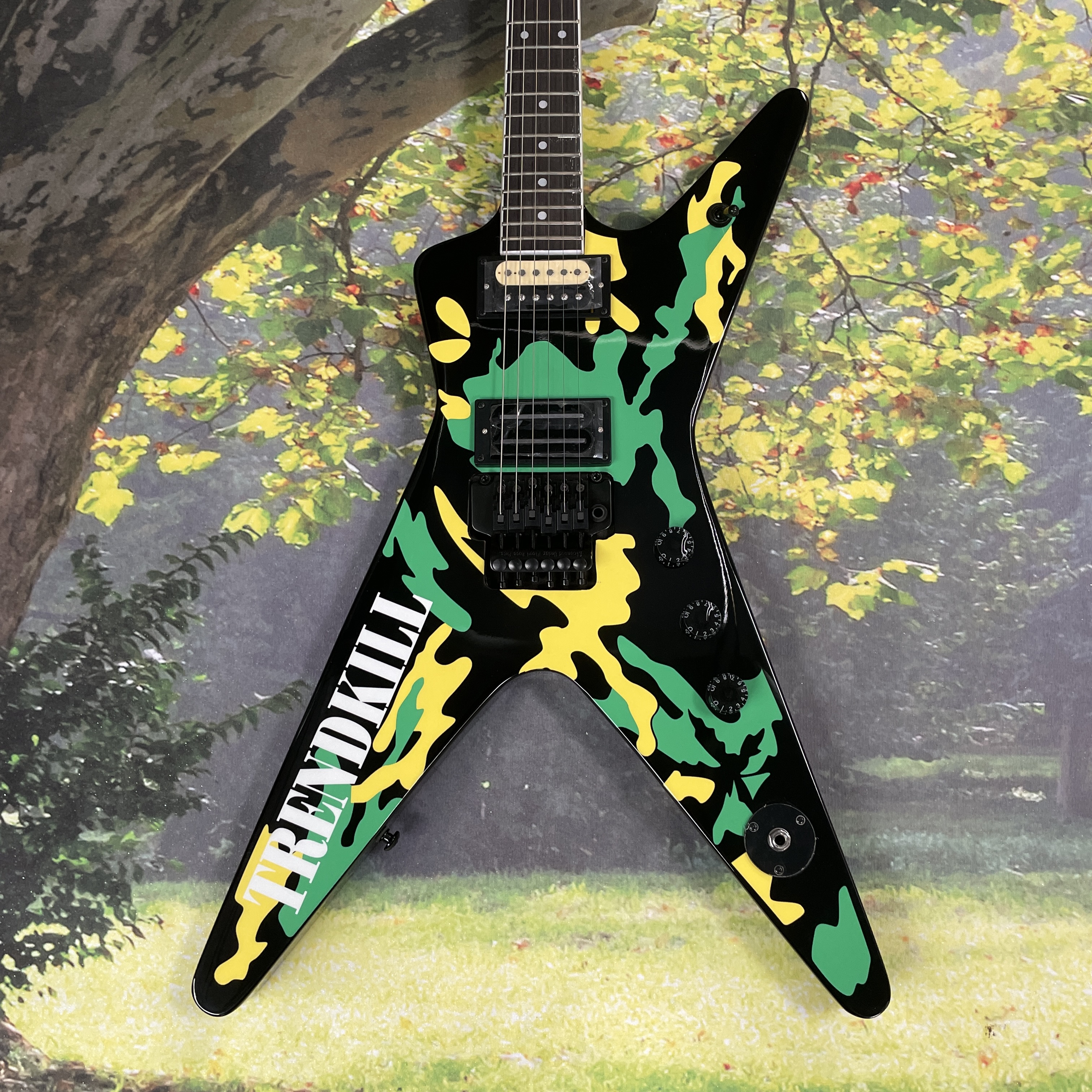 Camouflage 6-string electric g - огляд і ціна Electric Guitar Beginner